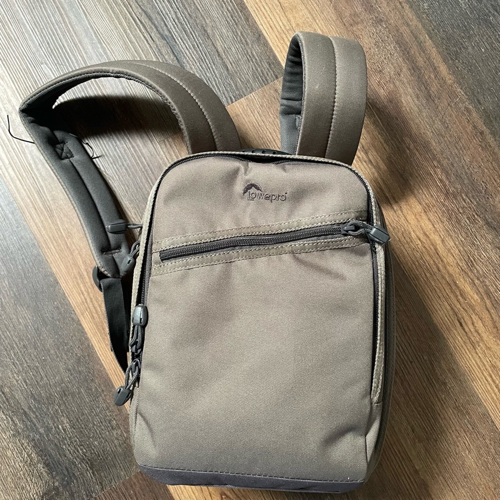 Lowepro photo traveler 150 Brand New